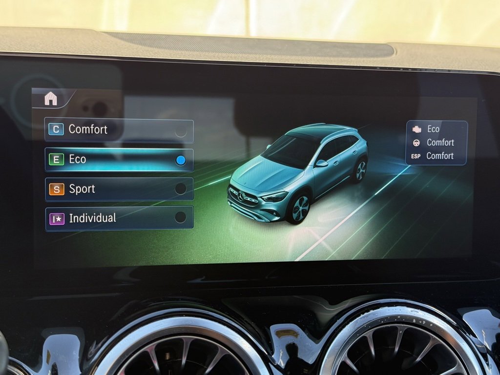 Used 2025 Mercedes-Benz GLA 250 image 9