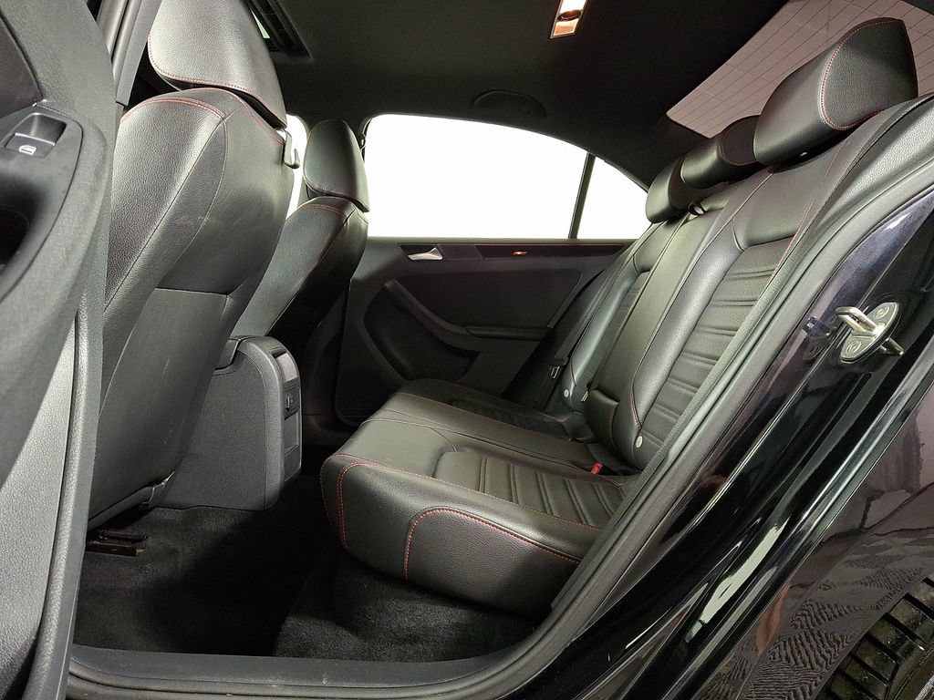 Used 2017 Volkswagen Jetta GLI FWD image 13