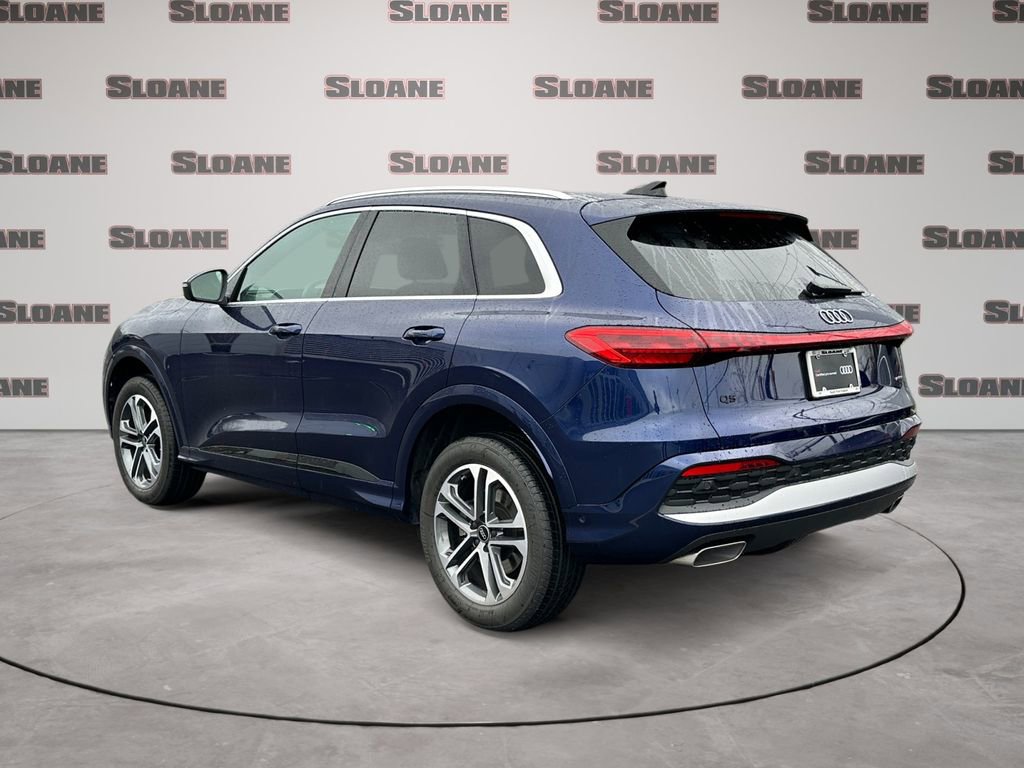 Used 2025 Audi Q5 Premium w/ Convenience Package image 3