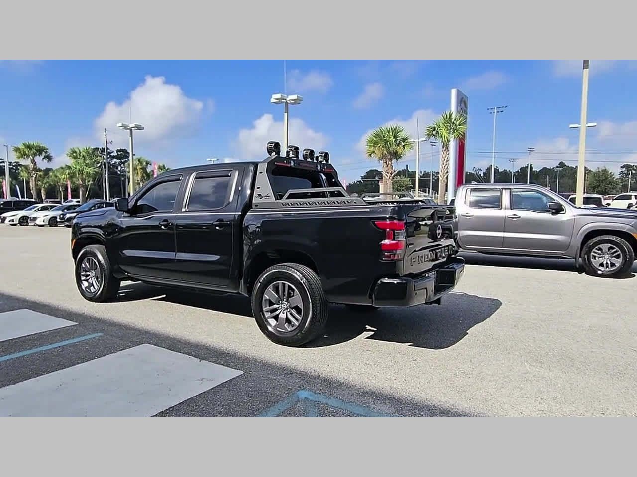 Used 2025 Nissan Frontier SV AWD/4WD image 31