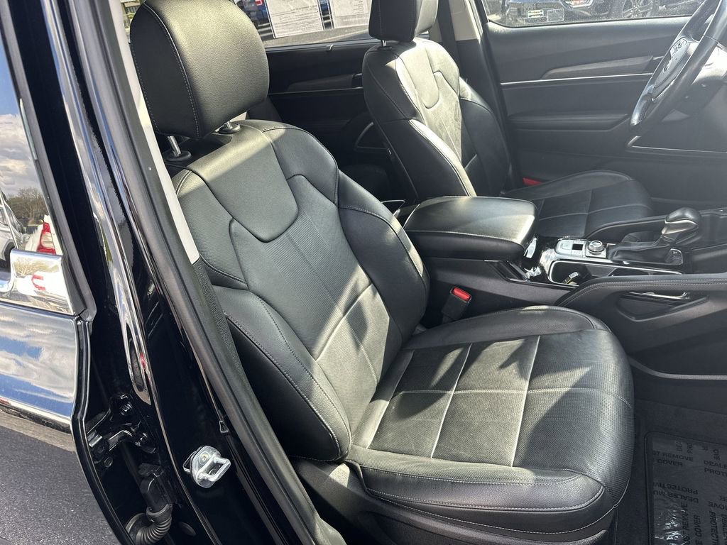 Used 2021 Kia Telluride EX w/ EX Premium Package AWD/4WD image 27