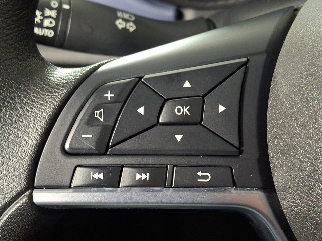 Used 2024 Nissan Versa SV FWD image 20