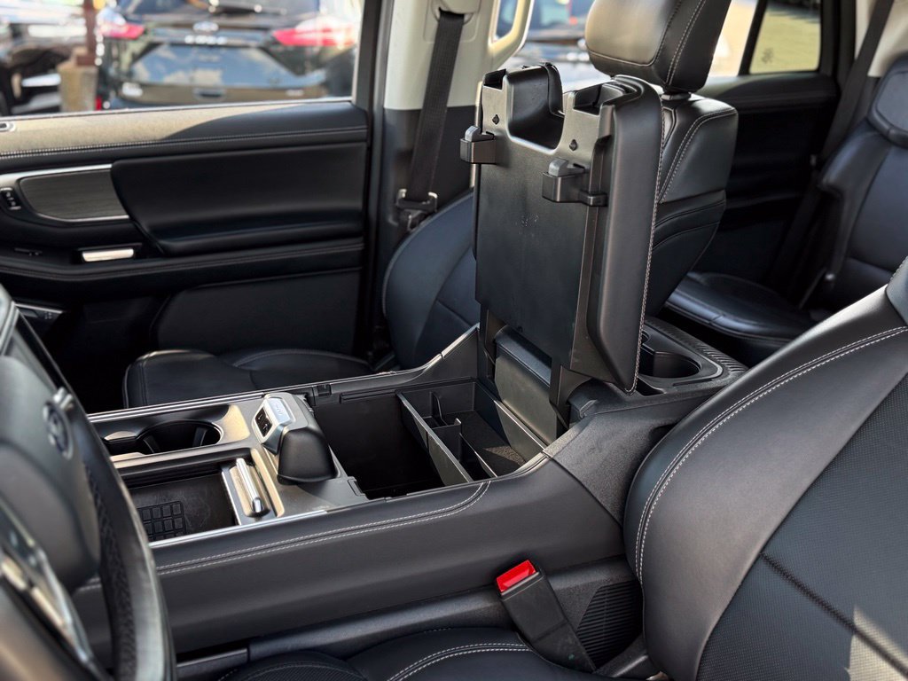 Certified 2025 Ford Expedition Platinum AWD/4WD image 31
