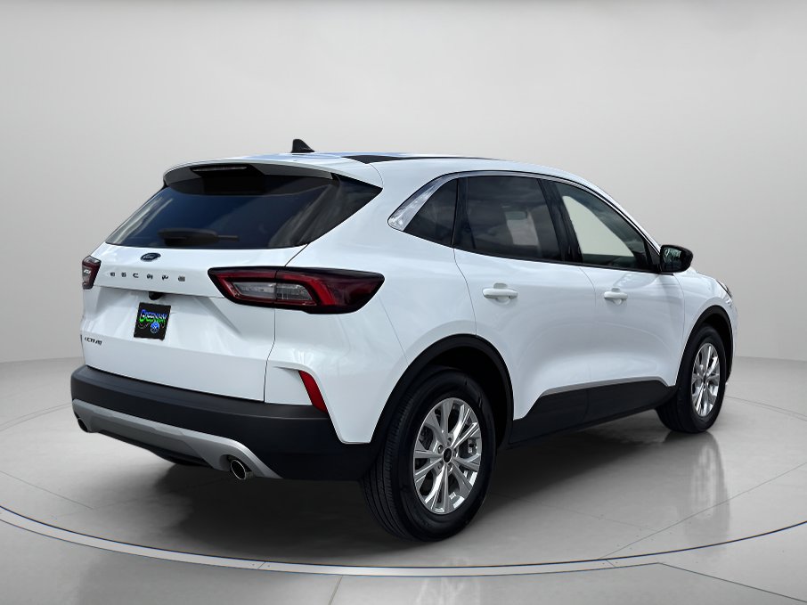 Certified 2024 Ford Escape Active FWD image 3