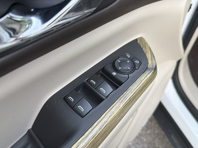 Used 2019 GMC Acadia Denali w/ Technology Package FWD image 25