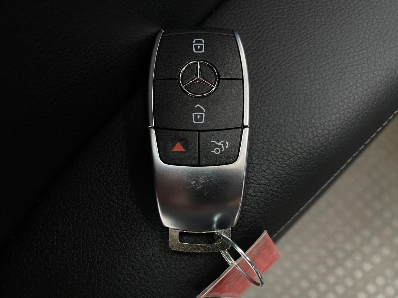 Certified 2025 Mercedes-Benz GLS 450 4MATIC image 36