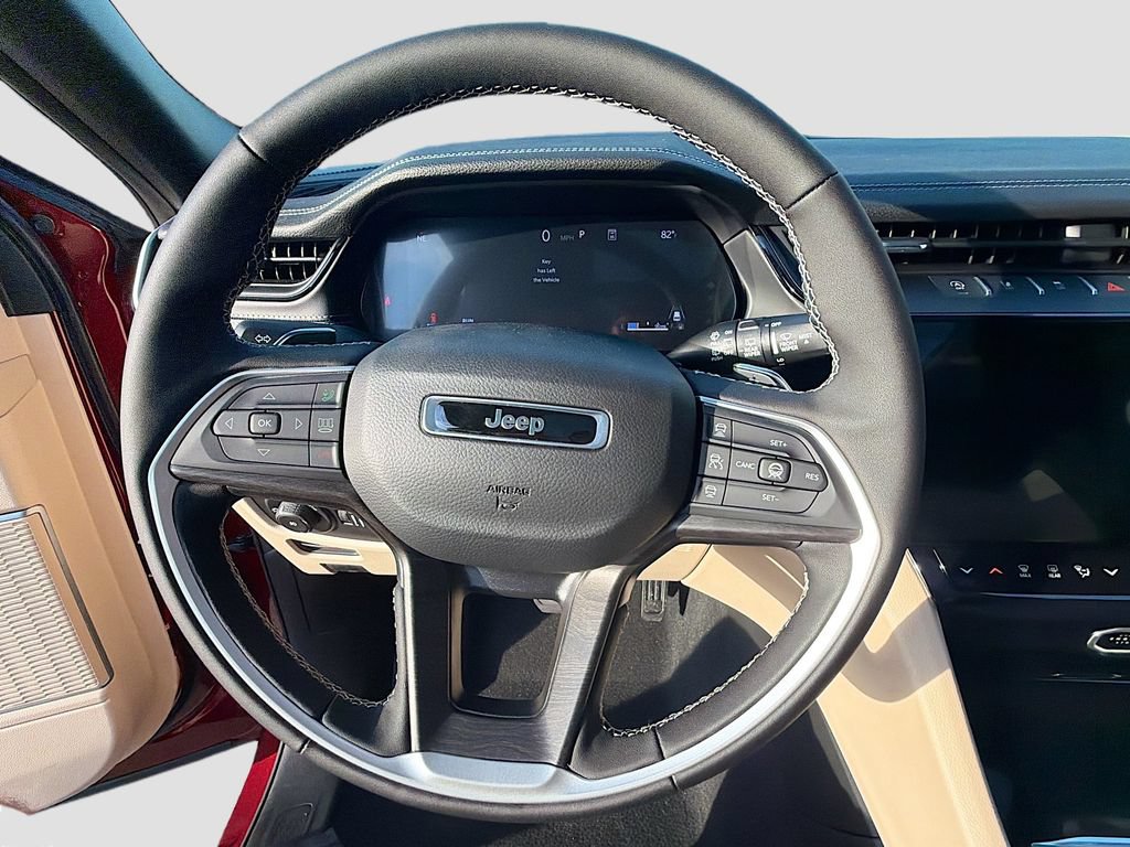 New 2026 Jeep Grand Cherokee L Limited w/ Limited Altitude Package AWD/4WD image 39