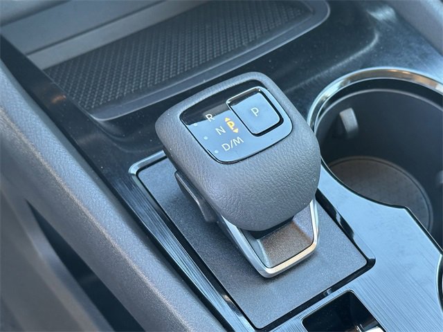 Used 2025 Nissan Rogue SV w/ SV Premium Package image 20