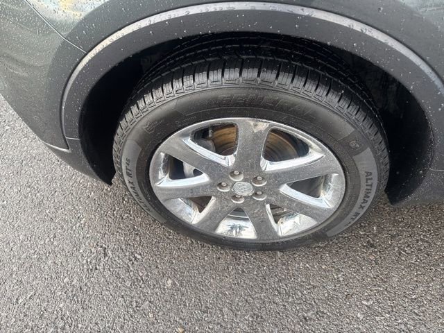 Used 2018 Buick Encore Essence w/ Experience Buick Package image 9