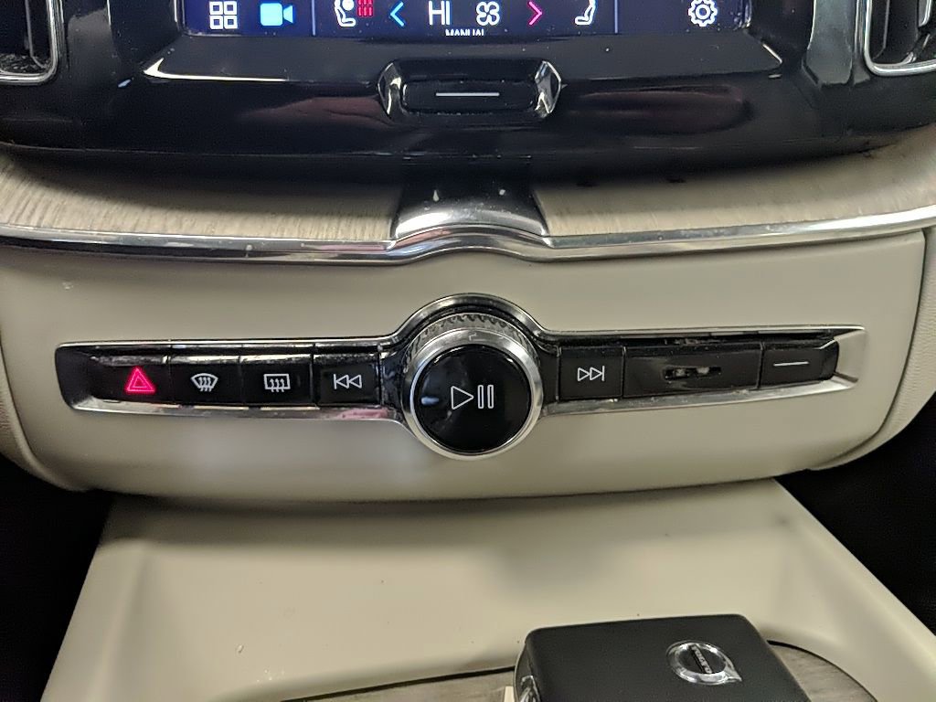 Used 2022 Volvo XC60 B5 Inscription w/ Advanced Package image 23