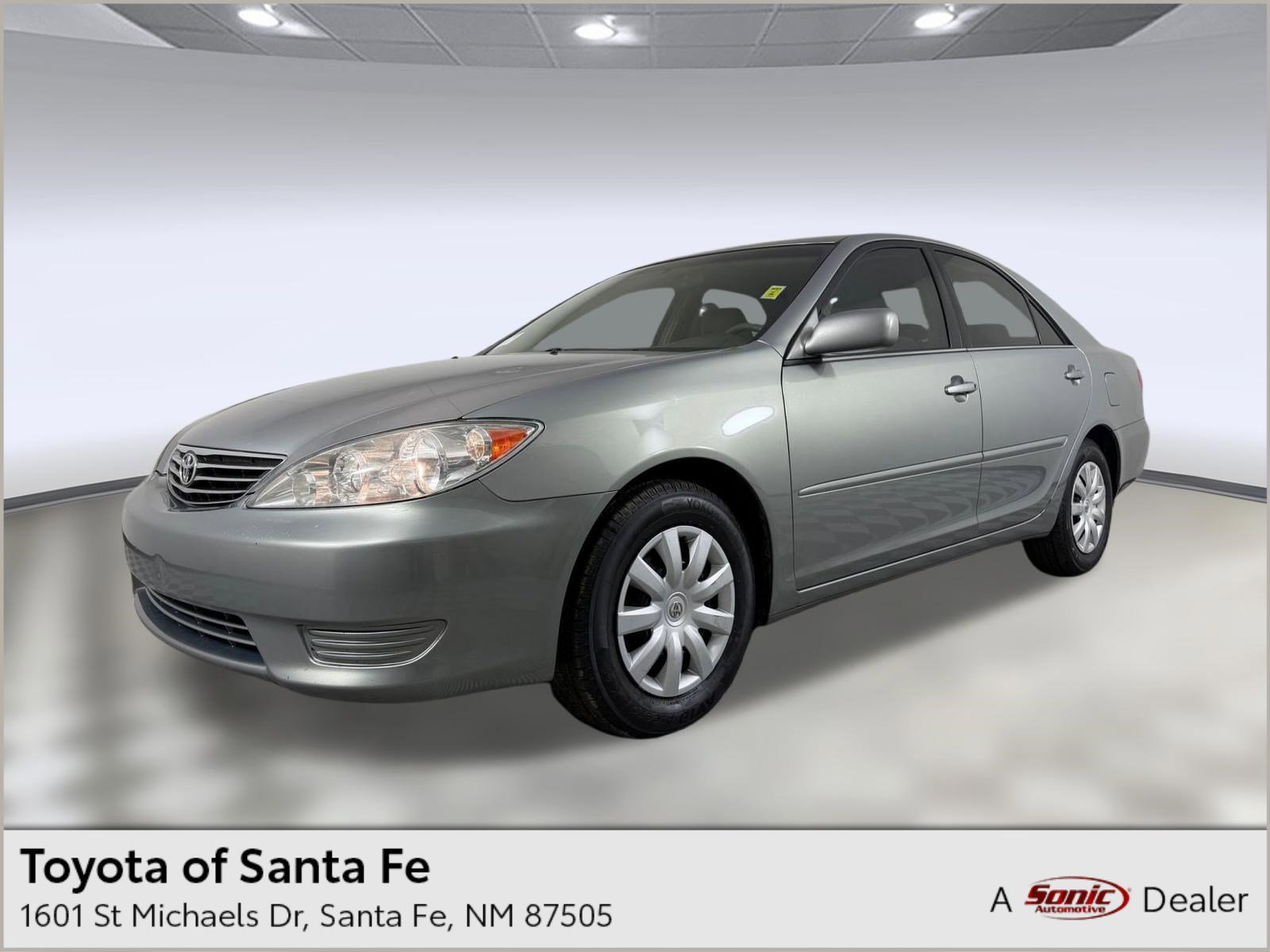 Used 2005 Toyota Camry LE FWD image 1