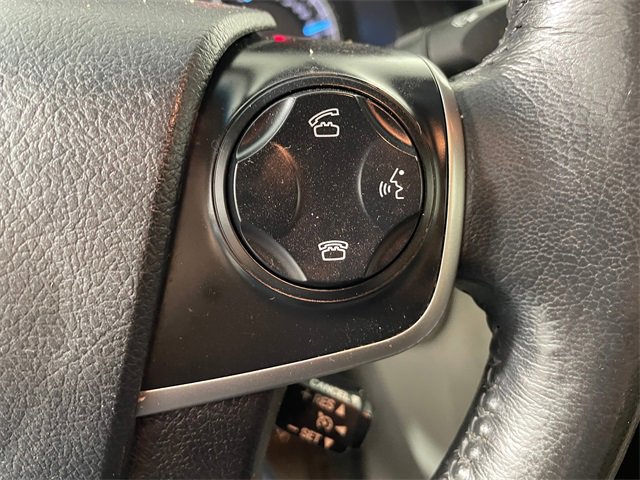 Used 2012 Toyota Camry L image 11