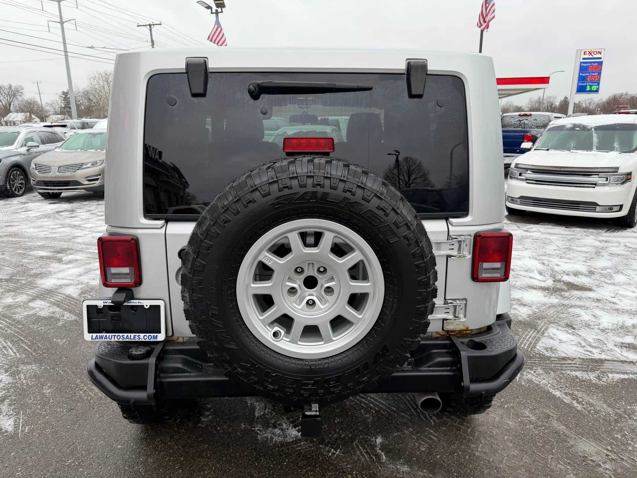 Used 2012 Jeep Wrangler Rubicon w/ PWR Convenience Group image 4