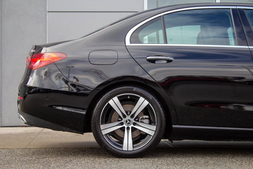 Used 2025 Mercedes-Benz C 300 4MATIC Sedan image 6