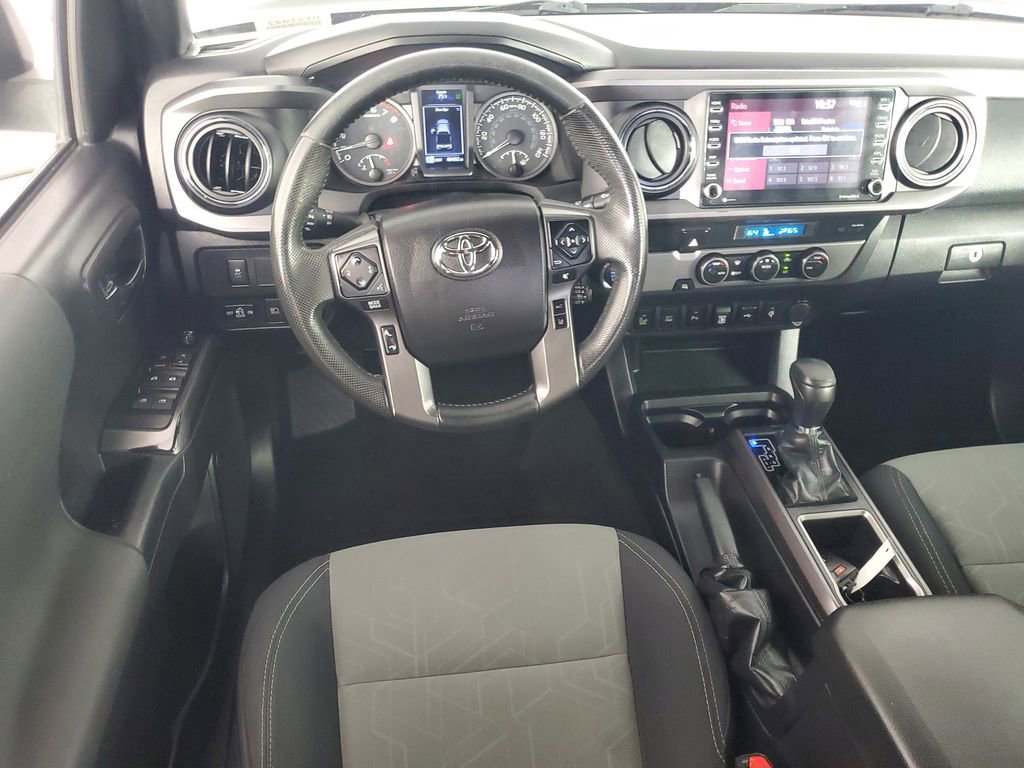 Used 2021 Toyota Tacoma TRD Sport w/ Technology Package image 15