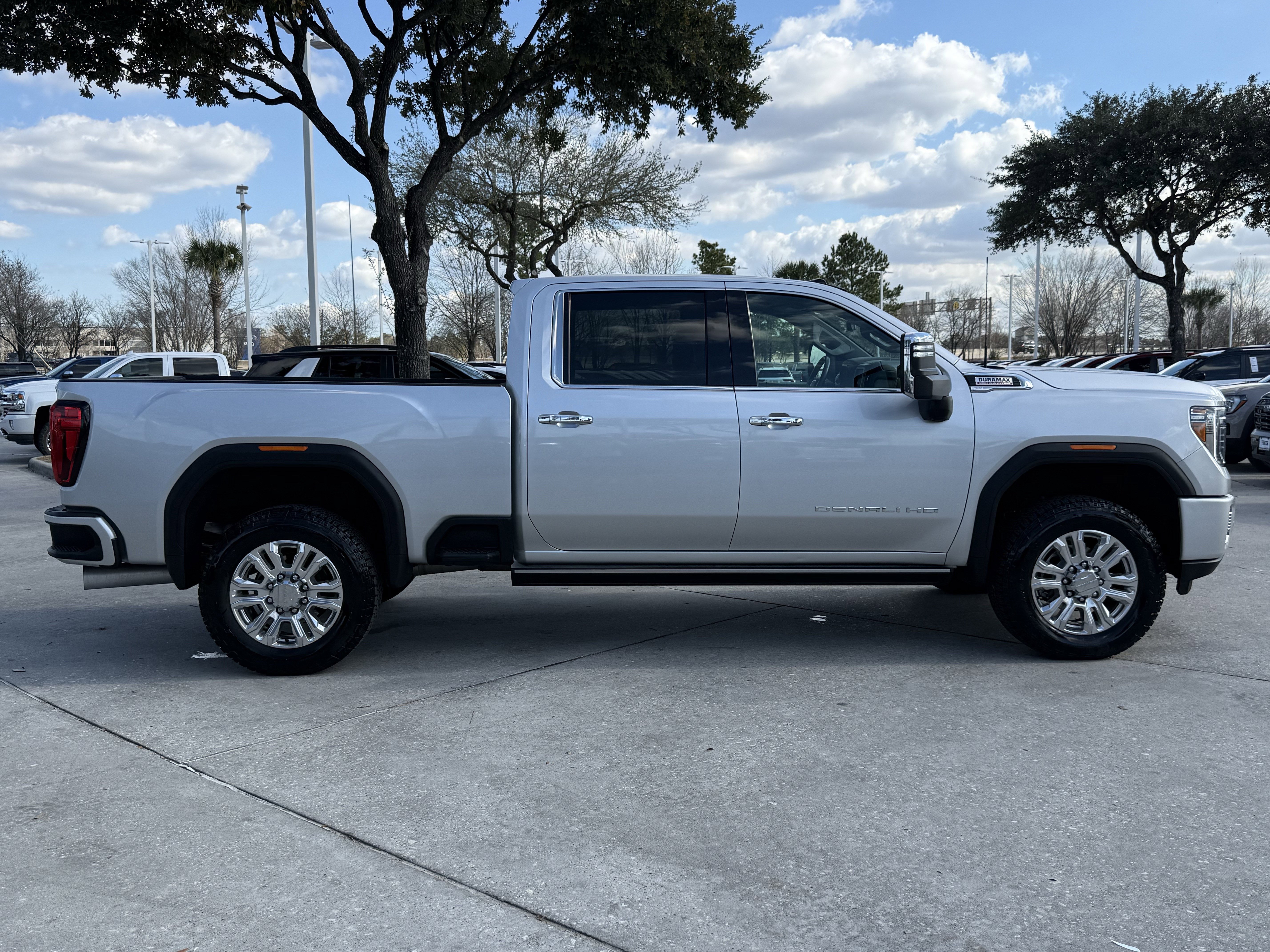Used 2023 GMC Sierra 2500 Denali w/ Denali Ultimate Package image 3