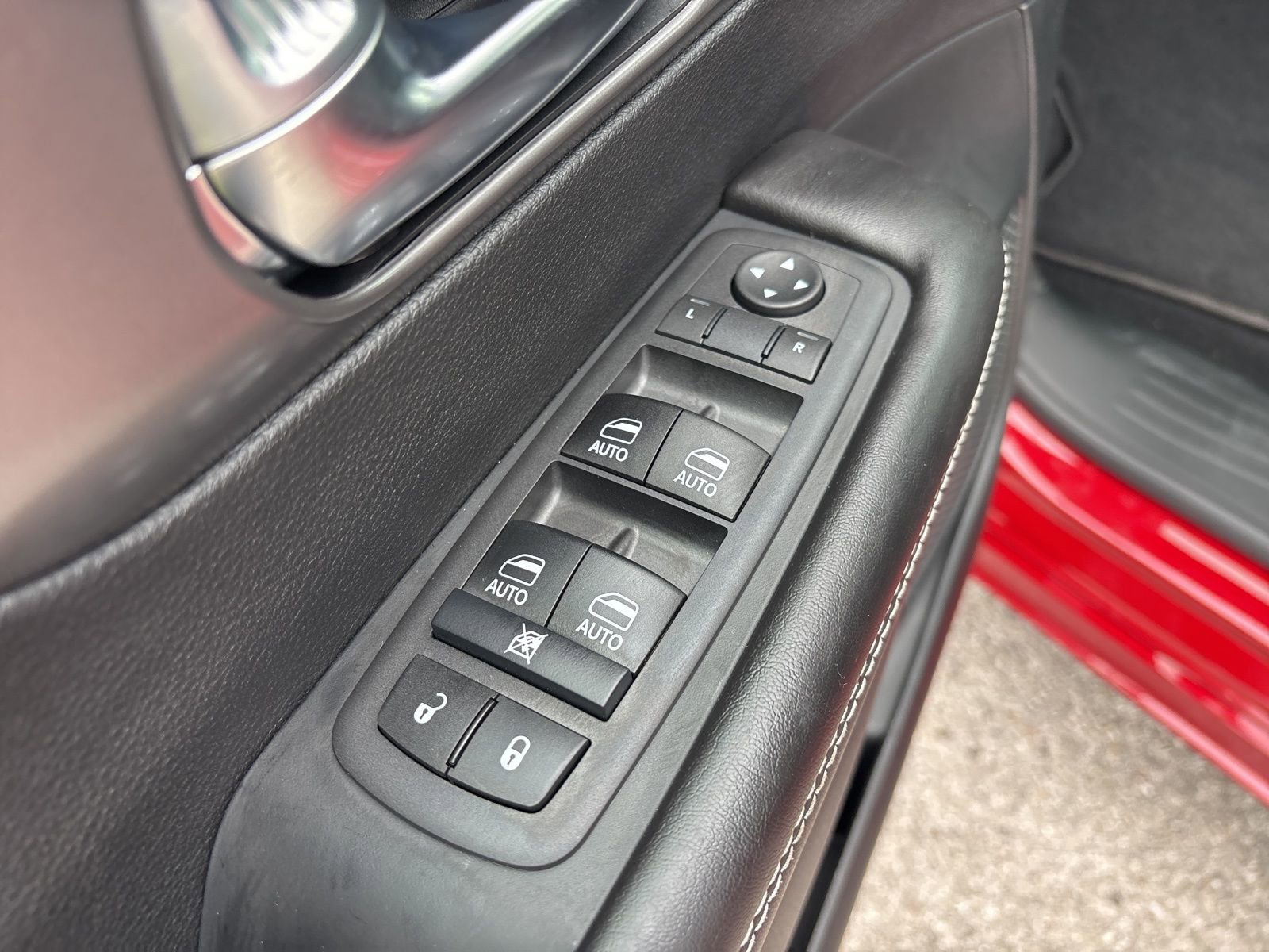 New 2026 Chrysler Pacifica Select image 11