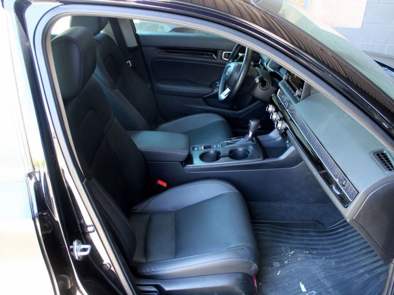 Used 2024 Honda Civic EX-L image 14
