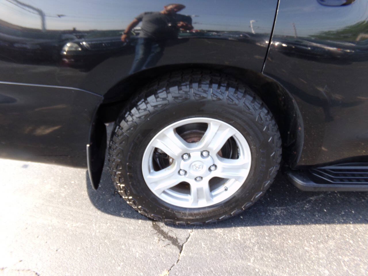 Used 2015 Toyota Sequoia SR5 w/ Premium Package AWD/4WD image 20