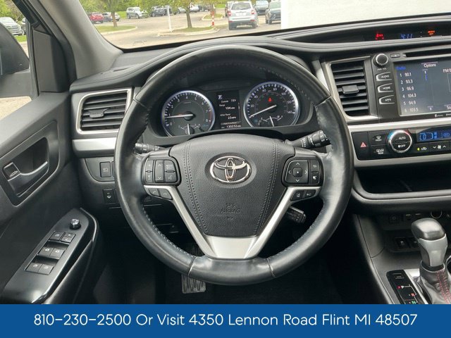 Used 2019 Toyota Highlander SE AWD/4WD image 19