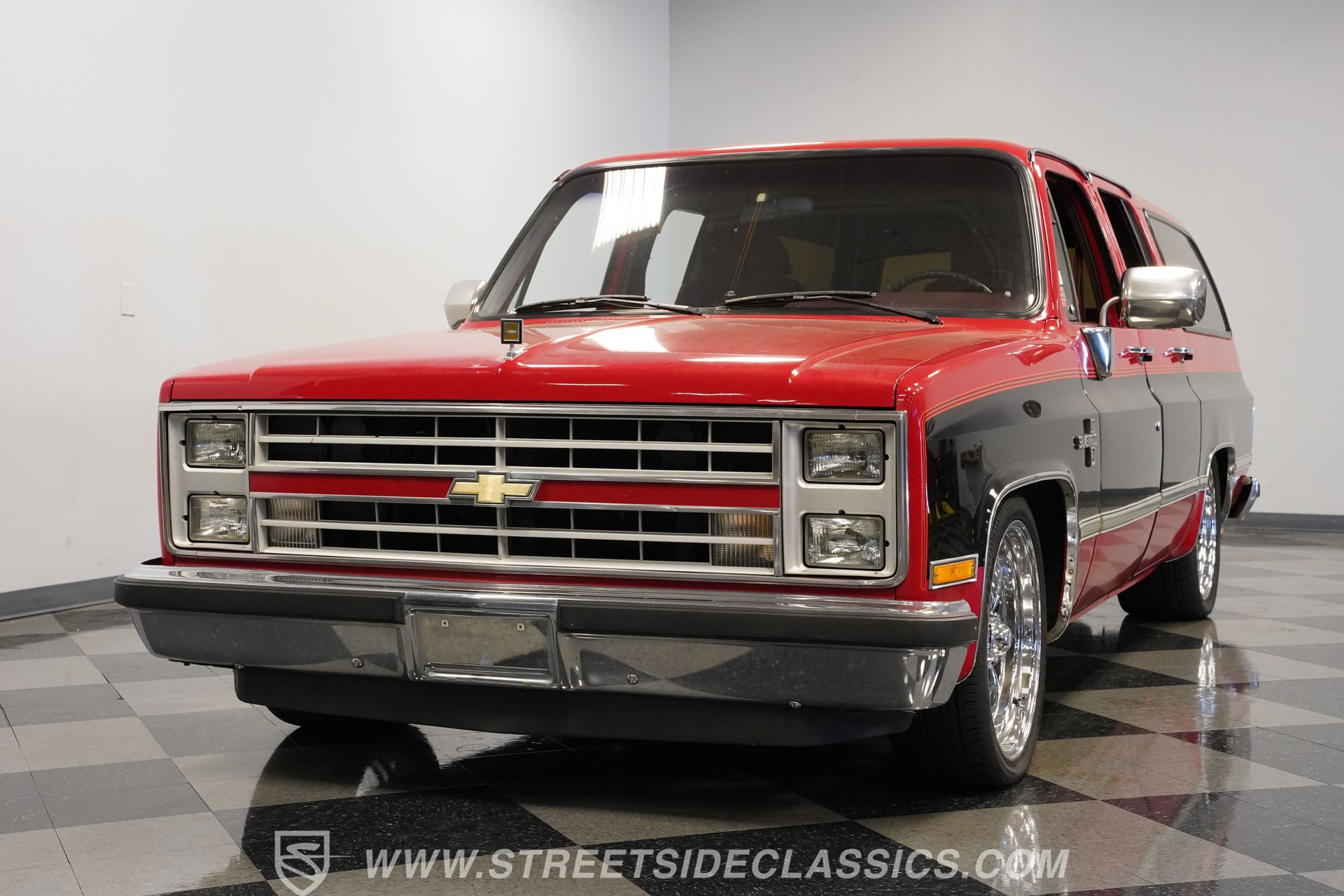 Used 1987 Chevrolet Suburban 2WD image 18