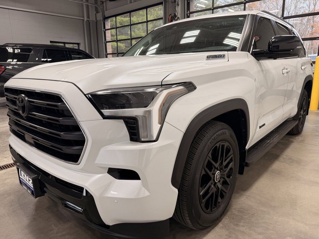 Used 2024 Toyota Sequoia Limited image 4