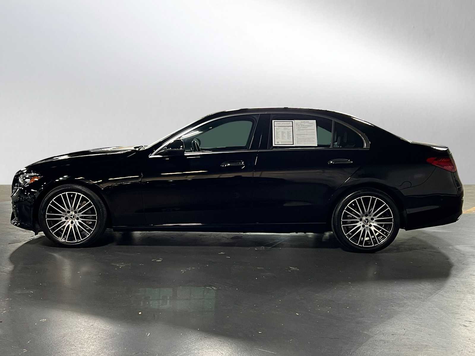 Used 2024 Mercedes-Benz C 300 4MATIC Sedan image 4