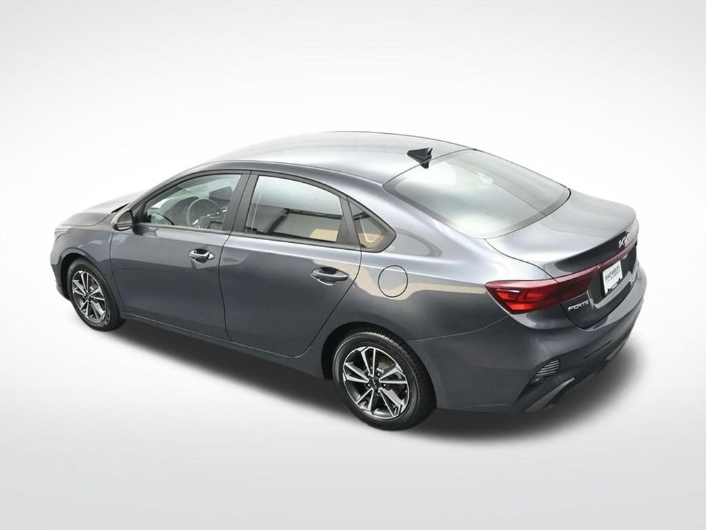 Used 2024 Kia Forte LXS FWD image 28