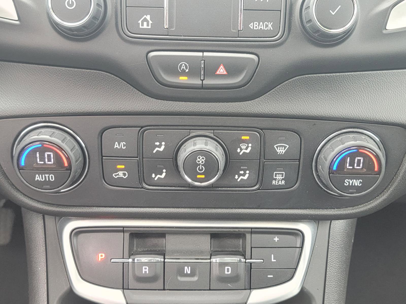 Used 2022 GMC Terrain SLT w/ Infotainment Package II image 21