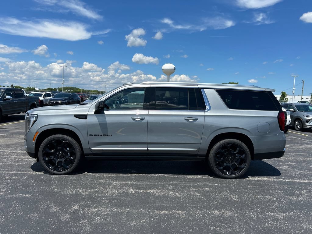 New 2026 GMC Yukon XL Denali w/ Denali Reserve Package AWD/4WD image 10