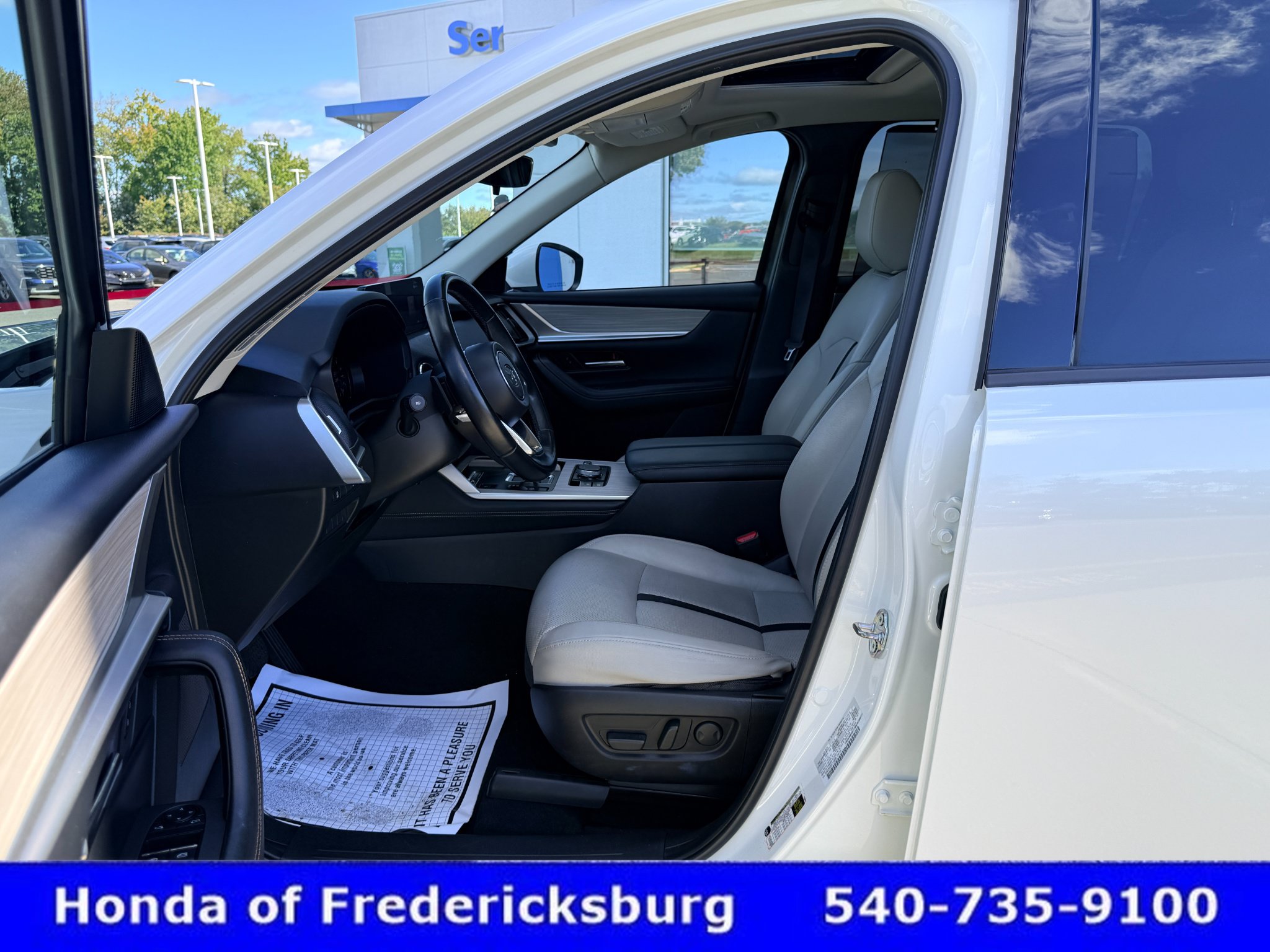 Used 2024 MAZDA CX-90 Plug-In Hybrid w/ Preferred AWD/4WD image 21