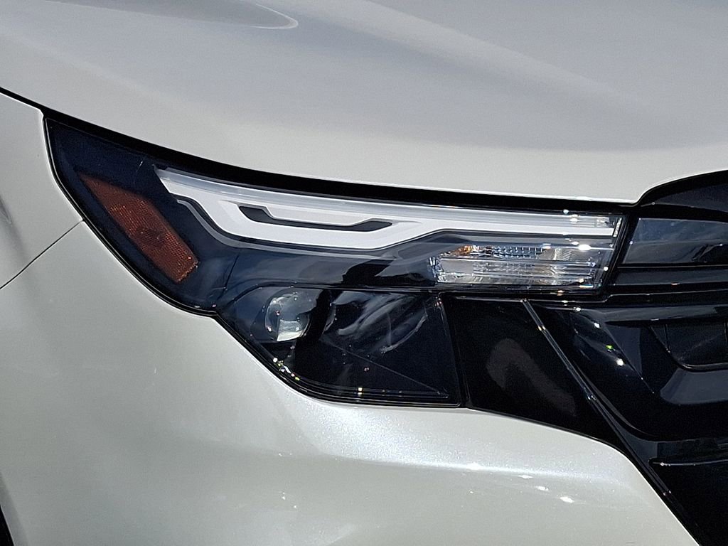Used 2025 Subaru Forester Sport image 9