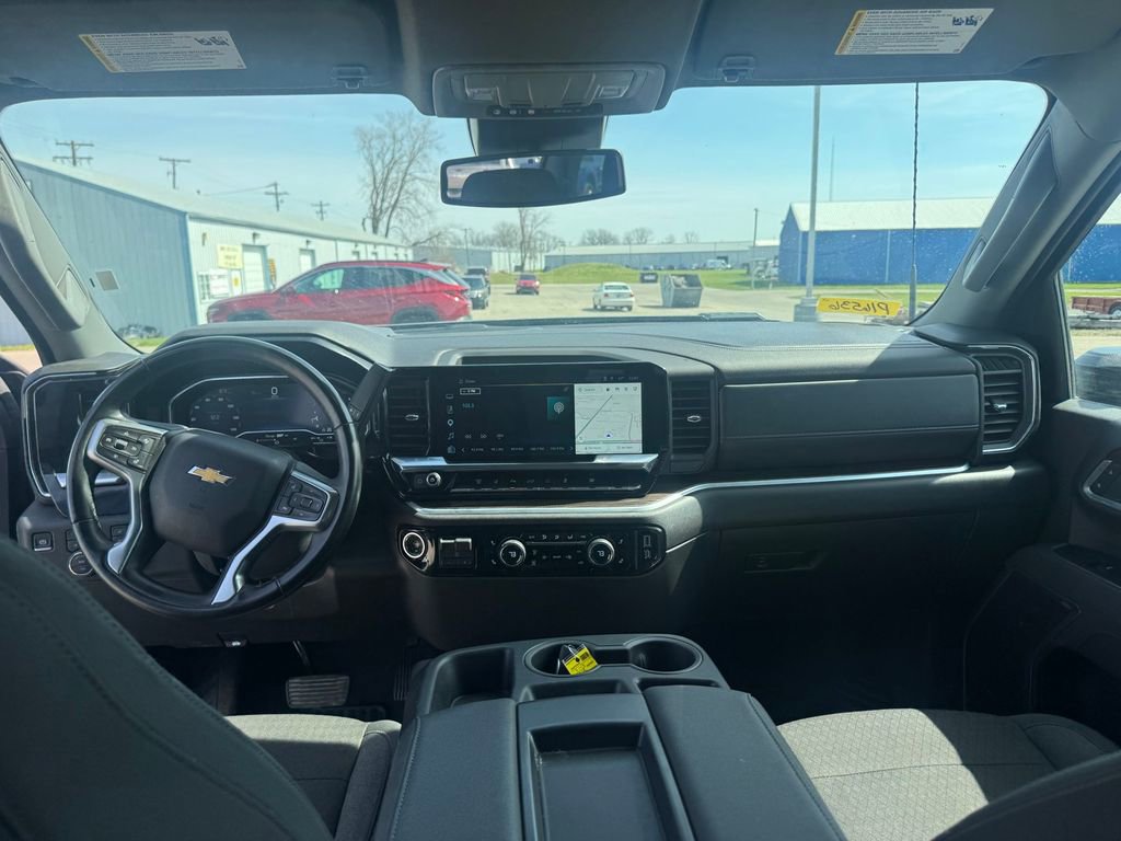 Used 2025 Chevrolet Silverado 3500 LT w/ Safety Package AWD/4WD image 26