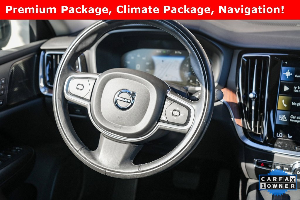 Used 2022 Volvo S60 B5 Momentum image 14