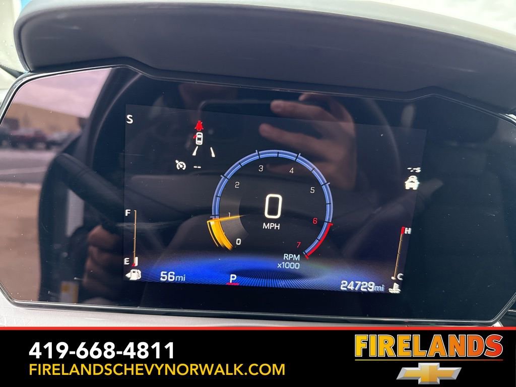 Used 2025 Chevrolet Trax LT w/ LT Convenience Package image 10