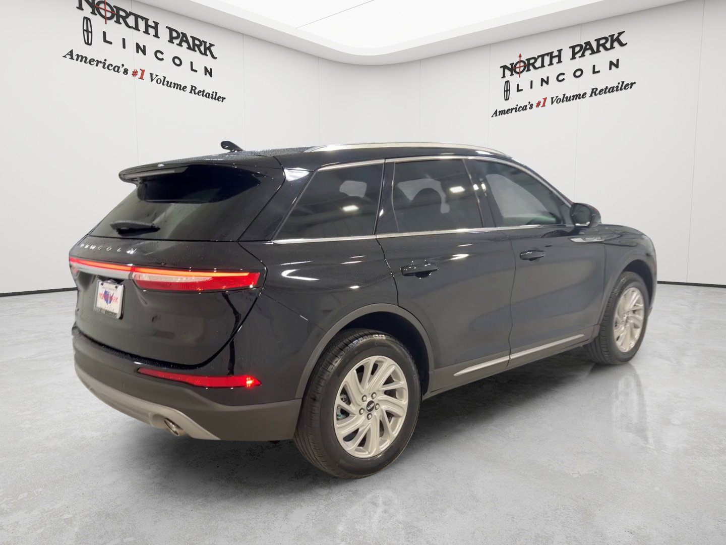 Used 2022 Lincoln Corsair FWD image 5