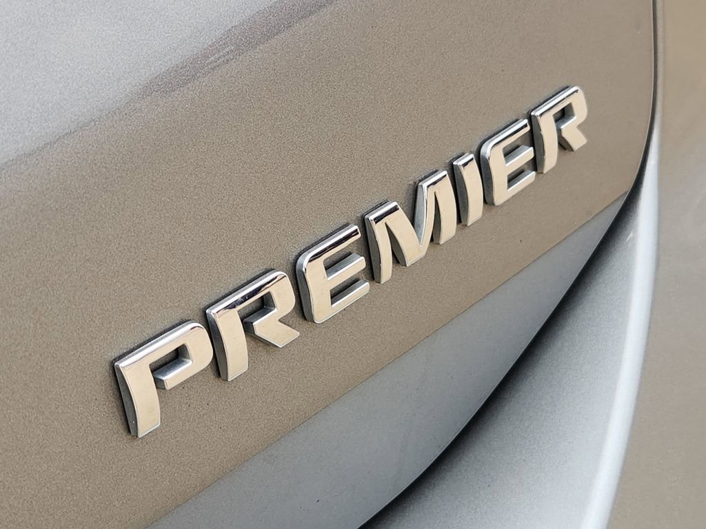 Used 2023 Chevrolet Equinox Premier image 15
