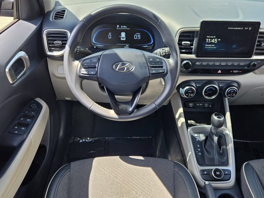 Certified 2025 Hyundai Venue Limited FWD image 13