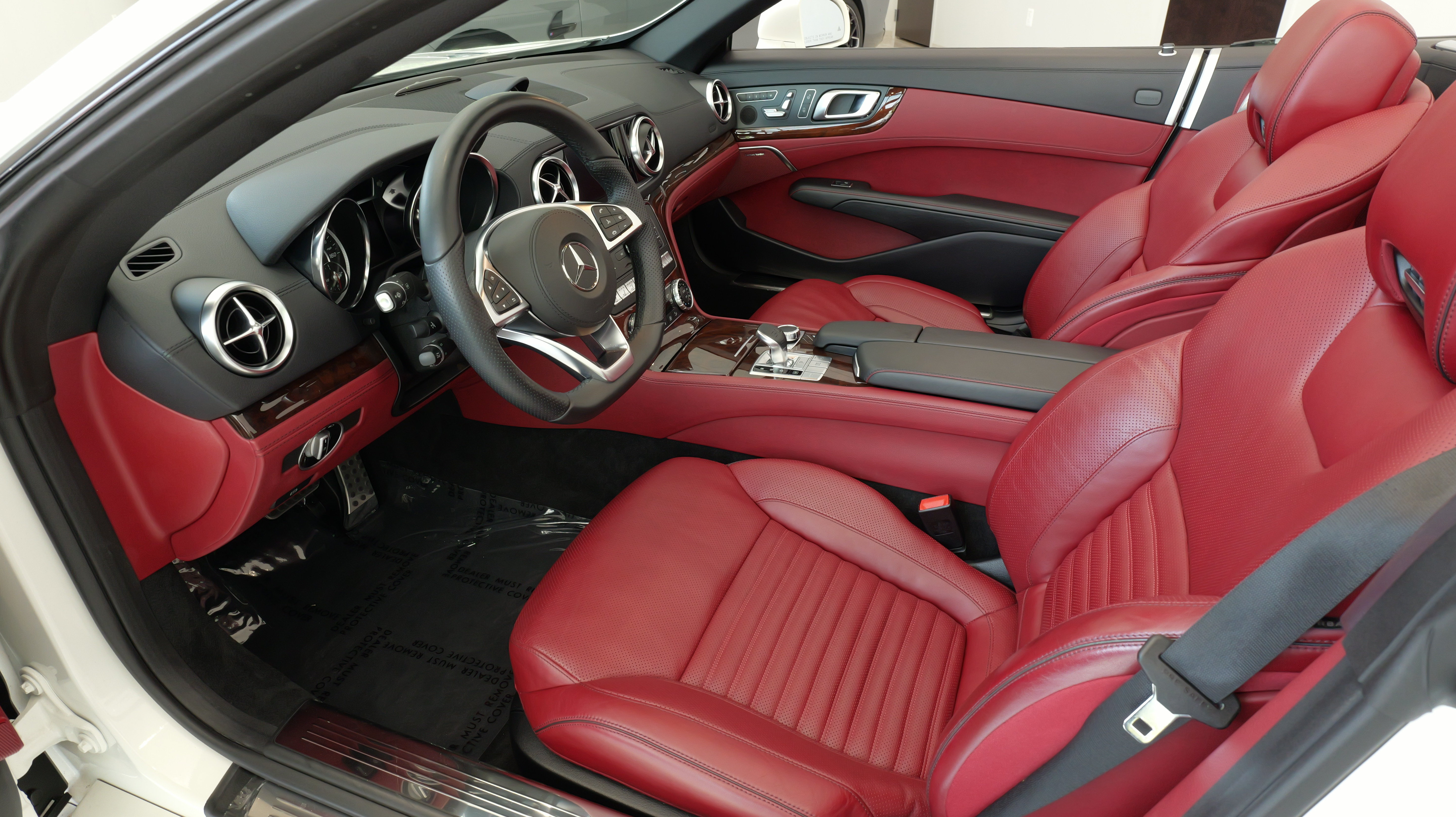 Used 2018 Mercedes-Benz SL 550 image 29