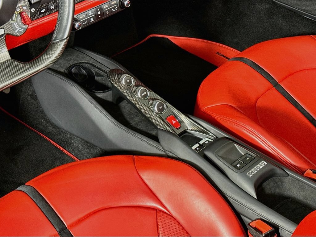 Certified 2022 Ferrari F8 Tributo RWD image 16