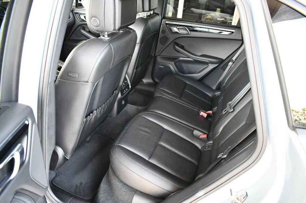 Used 2018 Porsche Macan image 16