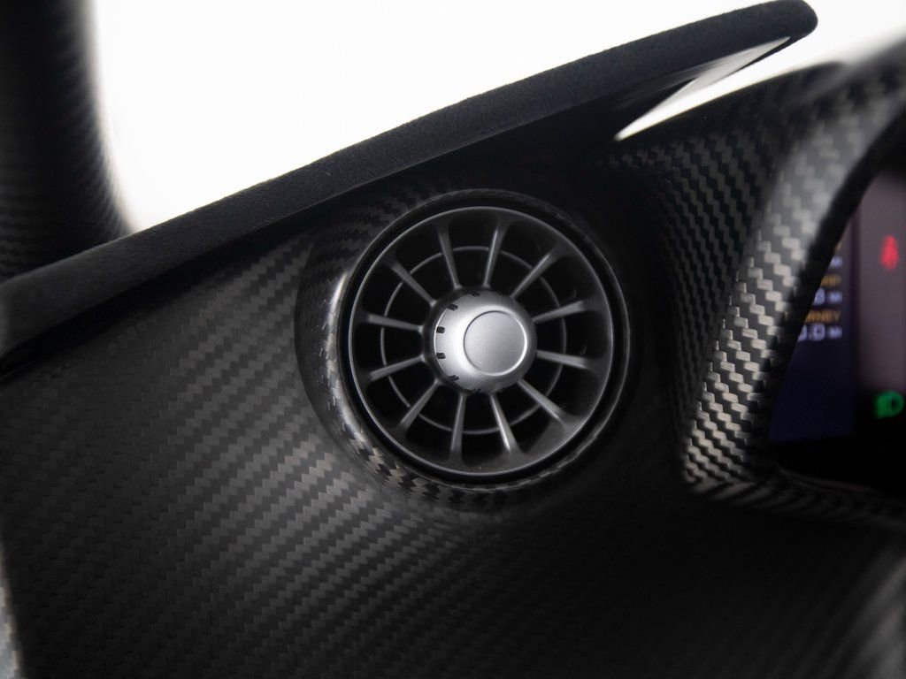 Used 2015 McLaren P1 image 38