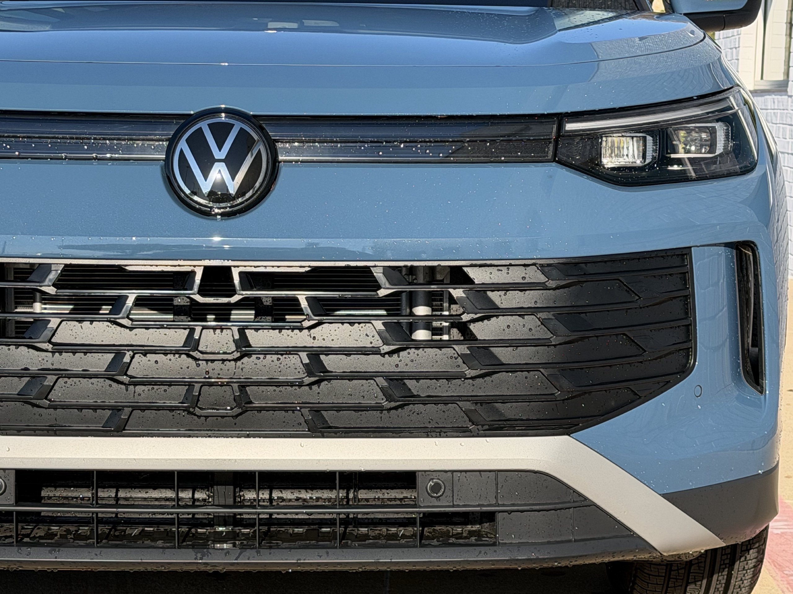 New 2026 Volkswagen Tiguan SE FWD image 10