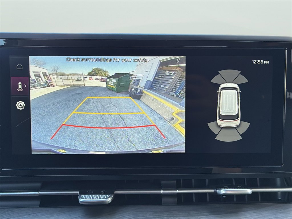 Certified 2024 Kia Carnival EX image 21