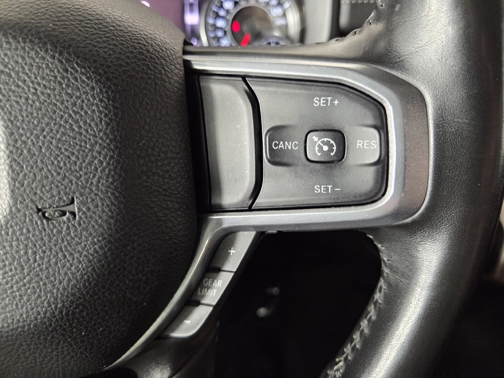 Used 2022 RAM 1500 Laramie AWD/4WD image 18