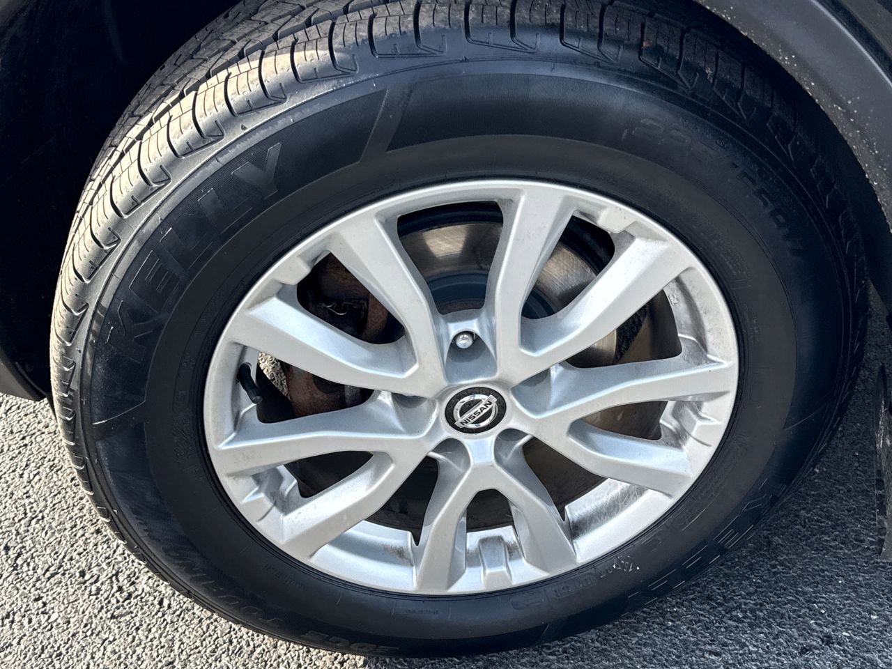 Used 2020 Nissan Rogue S image 12