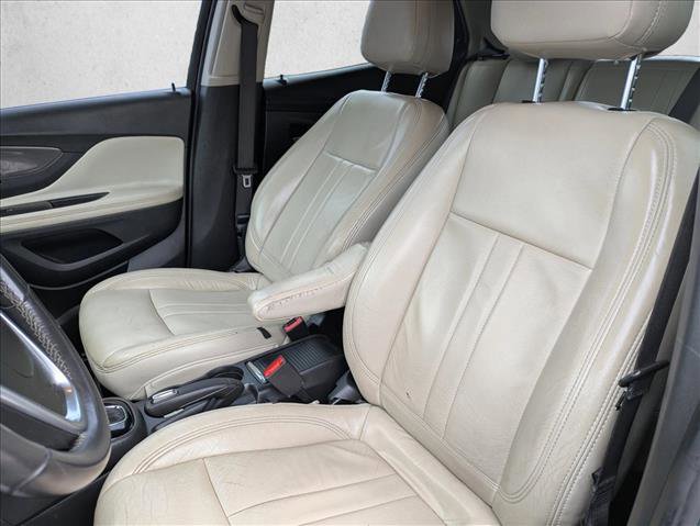 Used 2021 Buick Encore Preferred image 23