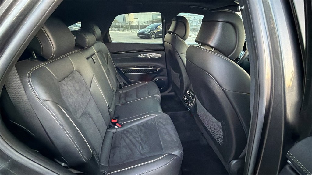 Used 2022 Genesis GV70 3.5T Sport w/ Sport Prestige Package image 45