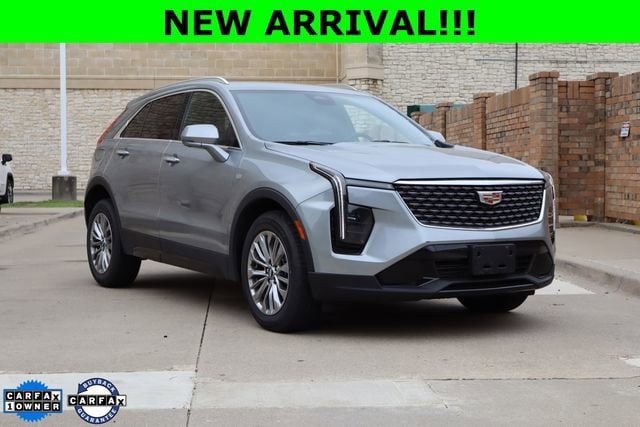 Used 2025 Cadillac XT4 Premium Luxury FWD image 1