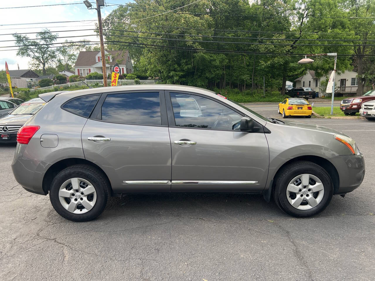 Used 2014 Nissan Rogue S AWD/4WD image 4
